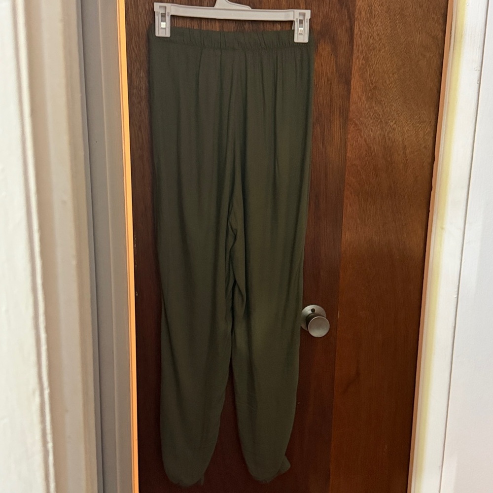 Divided by H&M Hunter Green Joggers – Size 4 - Picture 3 of 5